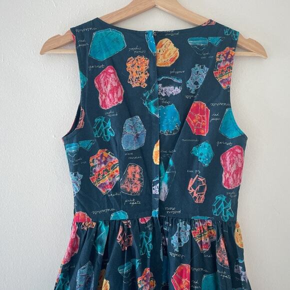 ModCloth Rocks Gemstones Sleeveless Dress Sz XS Geology Pleated Retro Pinup - Picture 5 of 9
